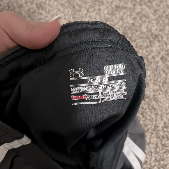 Under Armour Dri-Fit Running Shorts - Picture 5 of 5